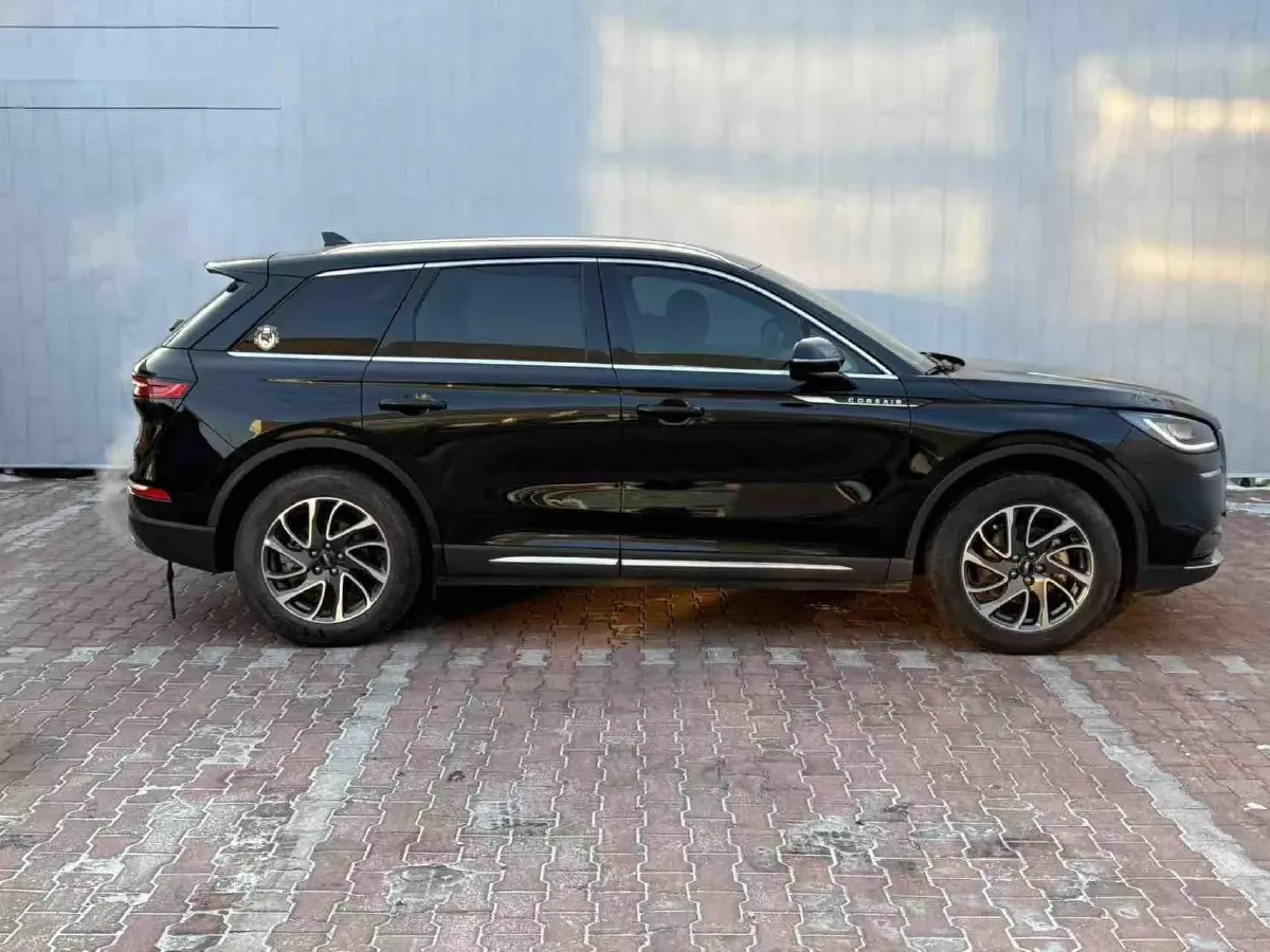 2021 Lincoln Corsair 2.0T 245HP L4 8AT,autocango,china used car exporter,china ev exporter,chinese used car exporter,chinese used ev exporter