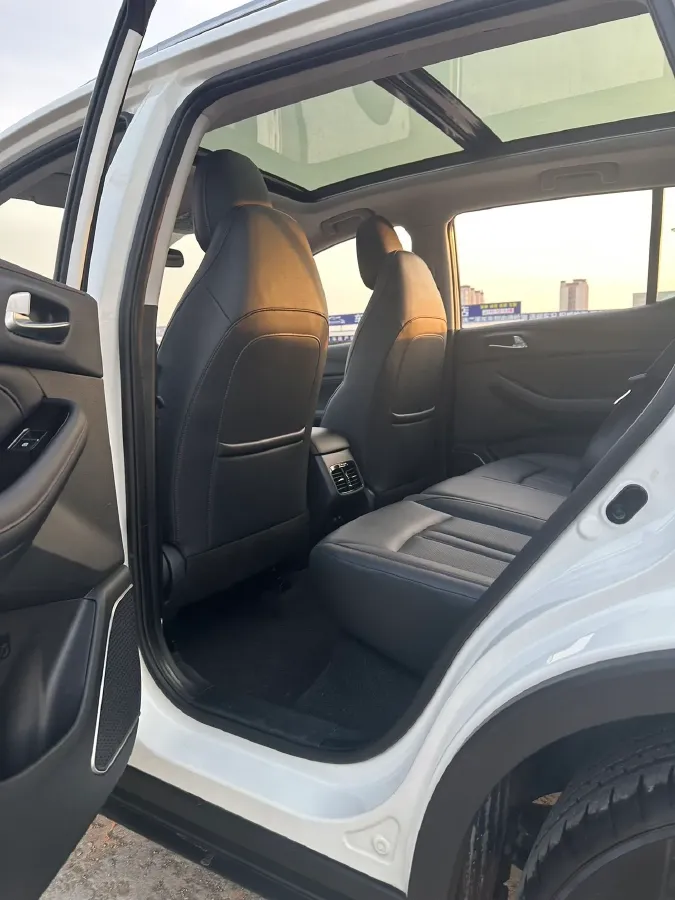 2021 GAC Trumpchi GS4 1.5T 169HP L4 6AT,autocango,china used car exporter,china ev exporter,chinese used car exporter,chinese used ev exporter