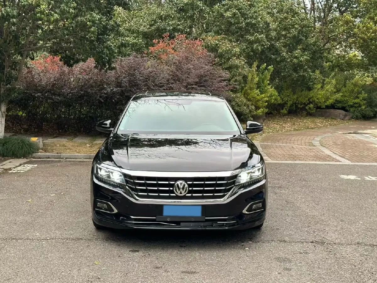 2019 Volkswagen Passat 2.0T 186HP L4 7DCT,autocango,china used car exporter,china ev exporter,chinese used car exporter,chinese used ev exporter