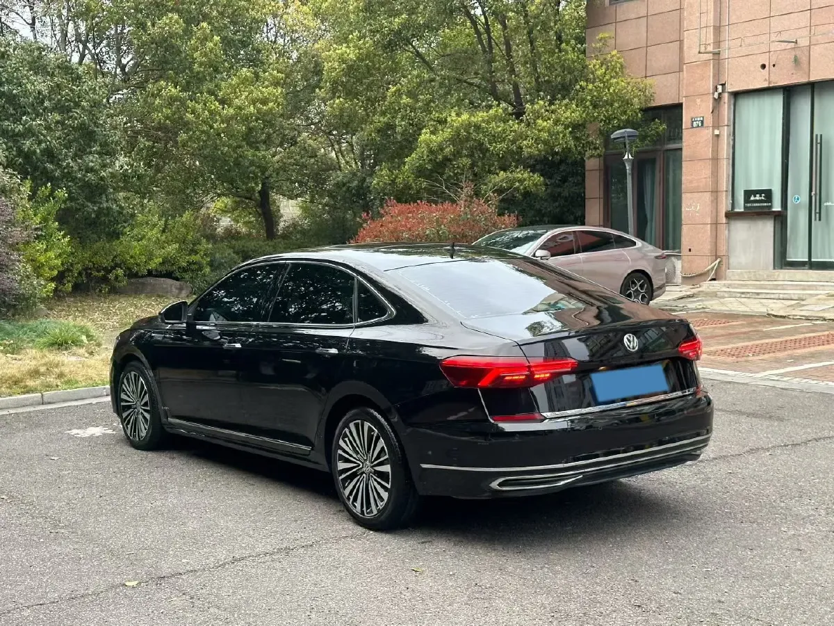 2019 Volkswagen Passat 2.0T 186HP L4 7DCT,autocango,china used car exporter,china ev exporter,chinese used car exporter,chinese used ev exporter