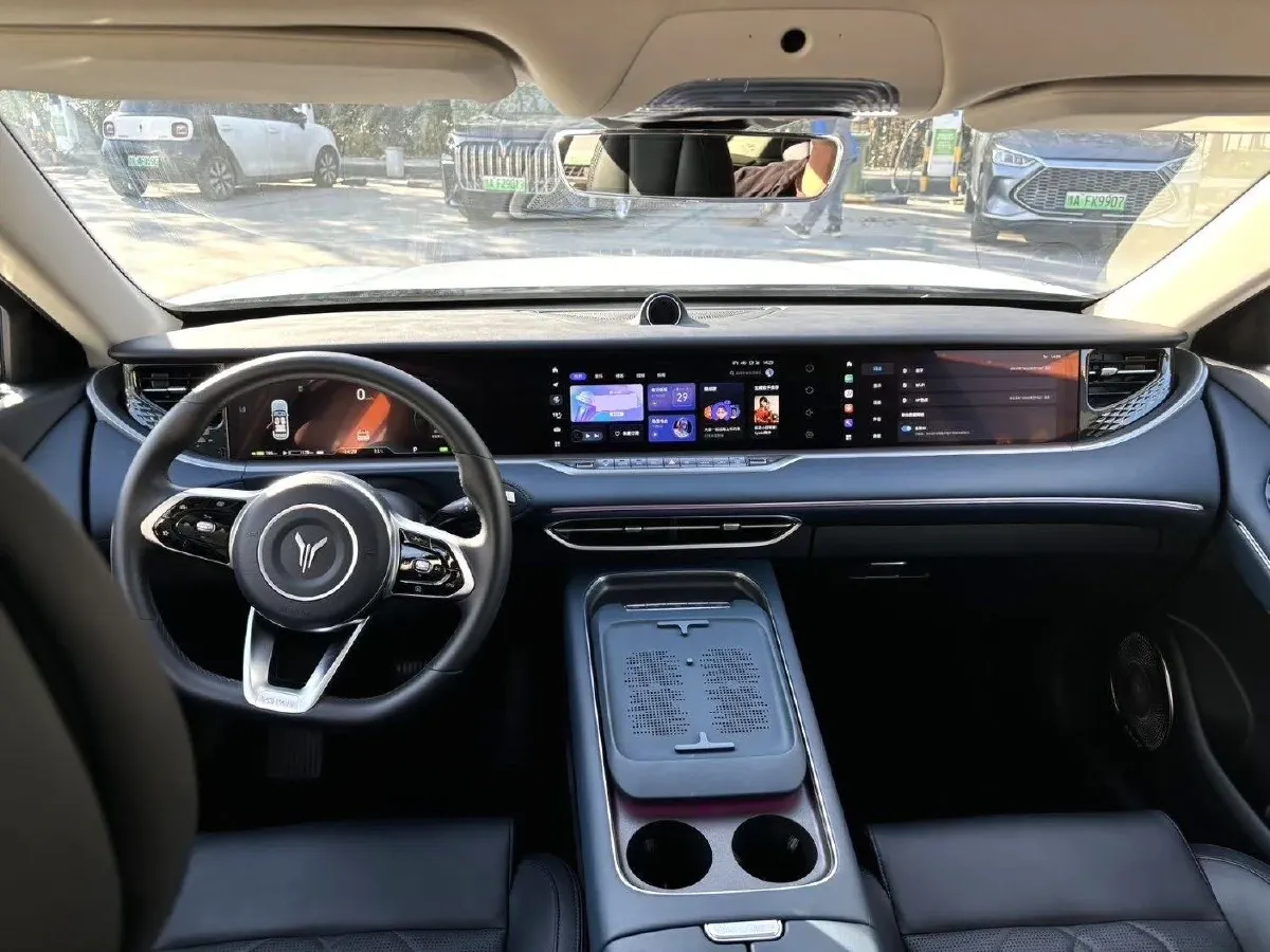 2024 Voyah FREE 1.5T 150HP L4 REEV 39.2KWH,autocango,china used car exporter,china ev exporter,chinese used car exporter,chinese used ev exporter