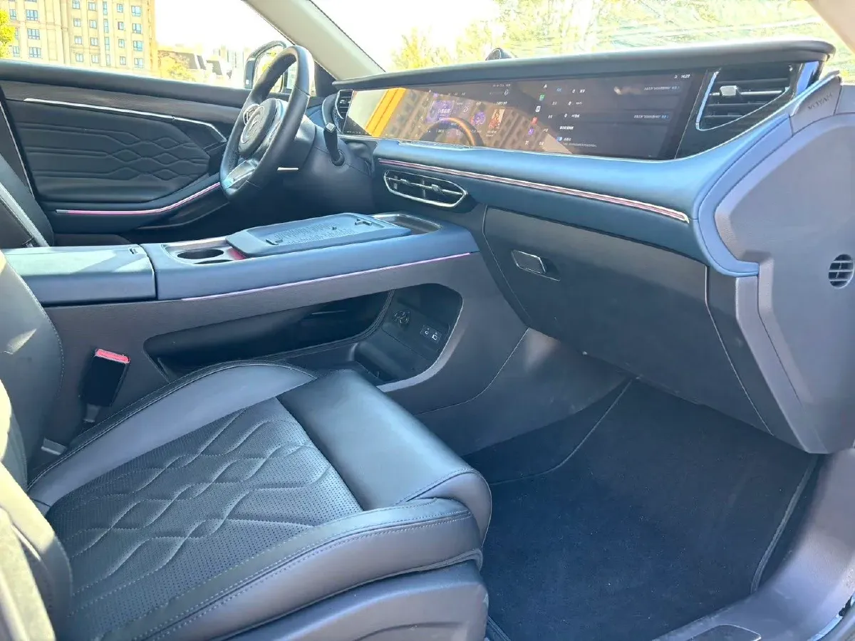 2024 Voyah FREE 1.5T 150HP L4 REEV 39.2KWH,autocango,china used car exporter,china ev exporter,chinese used car exporter,chinese used ev exporter