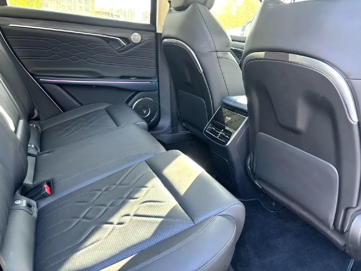 2024 Voyah FREE 1.5T 150HP L4 REEV 39.2KWH,autocango,china used car exporter,china ev exporter,chinese used car exporter,chinese used ev exporter