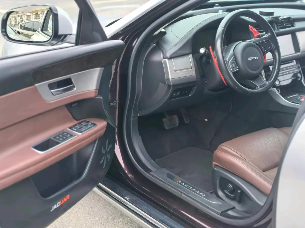 2017 Jaguar XFL 2.0T 240HP L4 8AT,autocango,china used car exporter,china ev exporter,chinese used car exporter,chinese used ev exporter