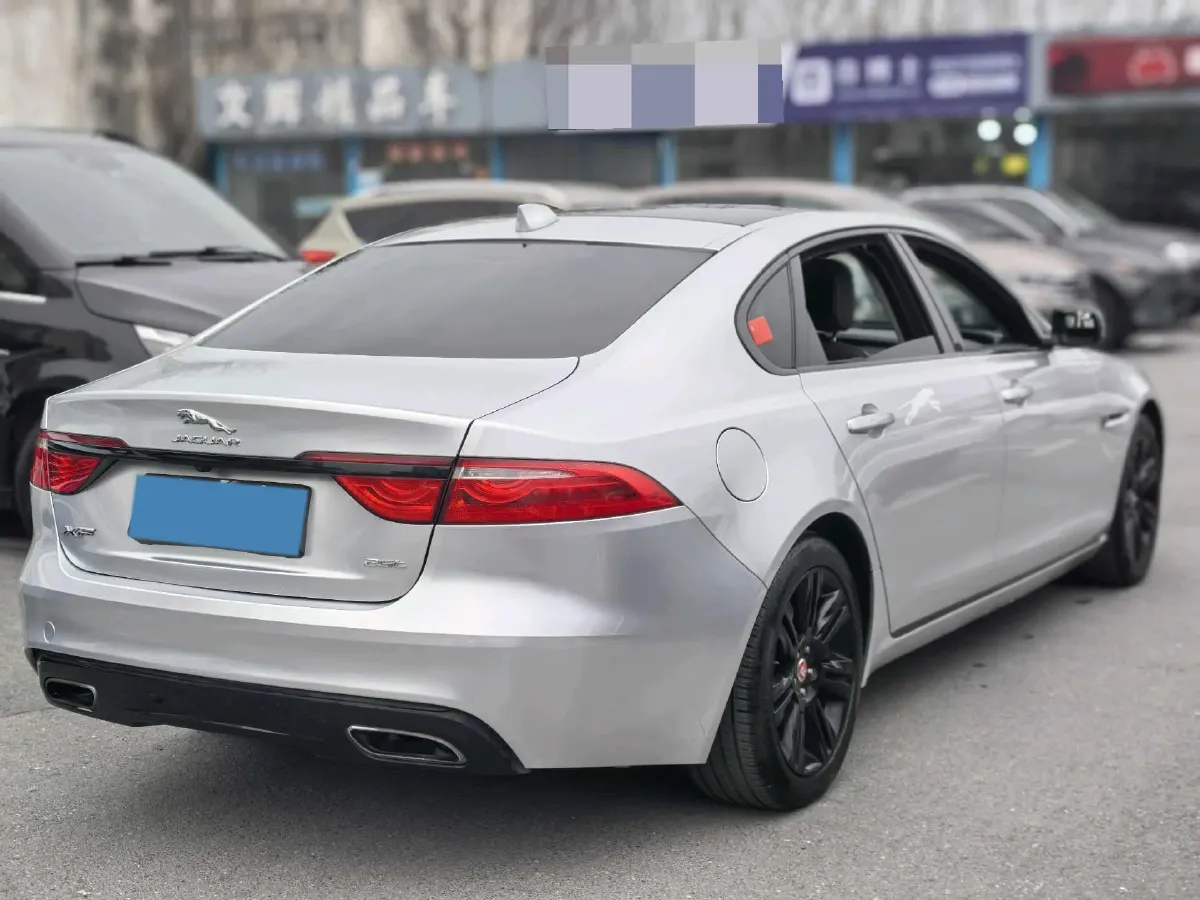 2017 Jaguar XFL 2.0T 240HP L4 8AT,autocango,china used car exporter,china ev exporter,chinese used car exporter,chinese used ev exporter