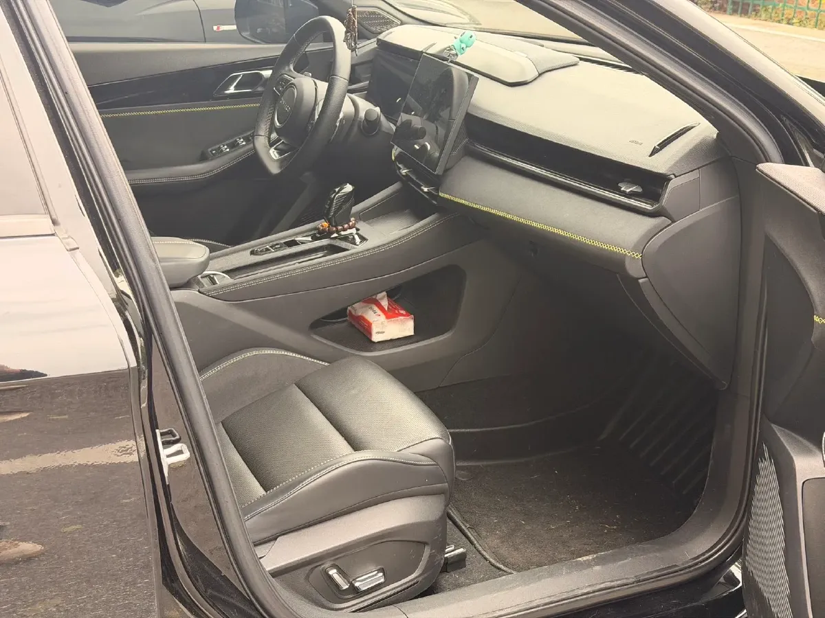 2023 LYNK&CO 03 2.0T 254HP L4 7DCT,autocango,china used car exporter,china ev exporter,chinese used car exporter,chinese used ev exporter