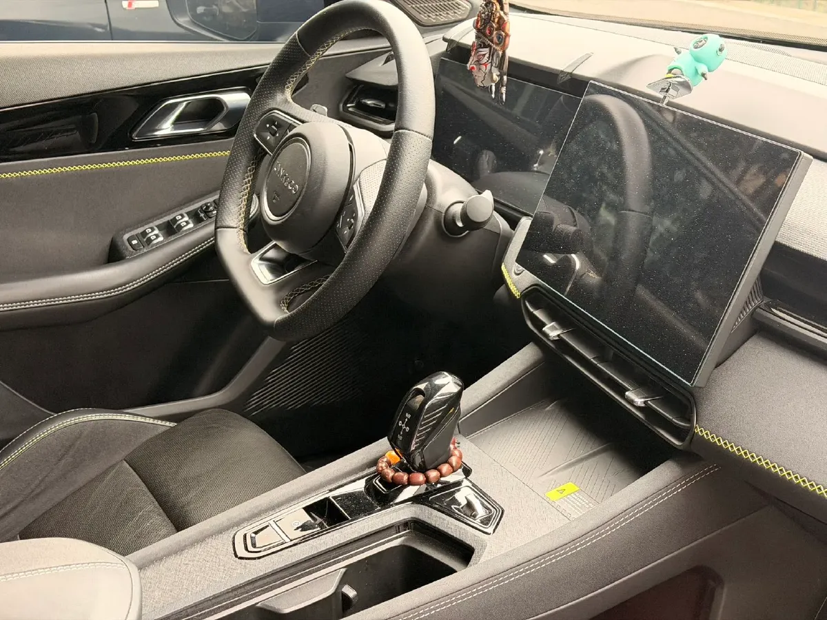 2023 LYNK&CO 03 2.0T 254HP L4 7DCT,autocango,china used car exporter,china ev exporter,chinese used car exporter,chinese used ev exporter