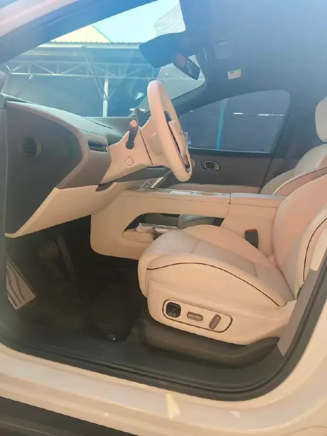 2025 Li i6 BEV,autocango,china used car exporter,china ev exporter,chinese used car exporter,chinese used ev exporter