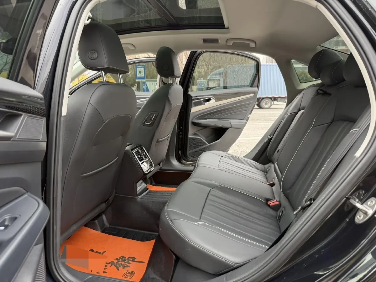 2023 Volkswagen Passat 2.0T 186HP L4 7DCT,autocango,china used car exporter,china ev exporter,chinese used car exporter,chinese used ev exporter