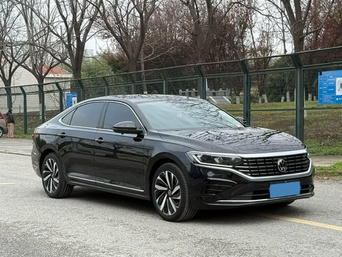 2023 Volkswagen Passat 2.0T 186HP L4 7DCT,autocango,china used car exporter,china ev exporter,chinese used car exporter,chinese used ev exporter