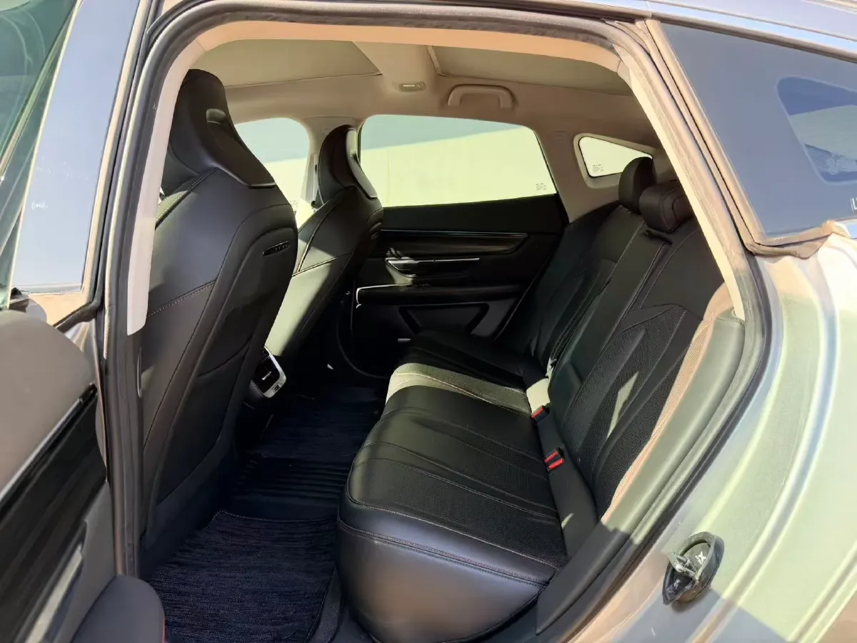 2021 Chevrolet Equinox 2.0T 237HP L4 9AT,autocango,china used car exporter,china ev exporter,chinese used car exporter,chinese used ev exporter