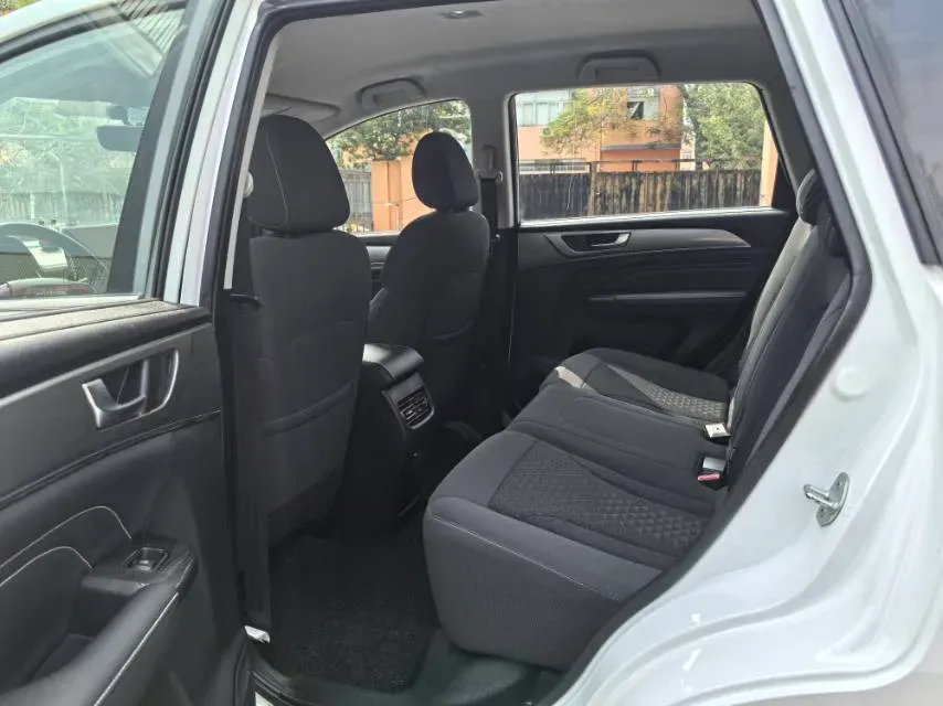 2021 Haval M6 1.5T 150HP L4 7DCT,autocango,china used car exporter,china ev exporter,chinese used car exporter,chinese used ev exporter