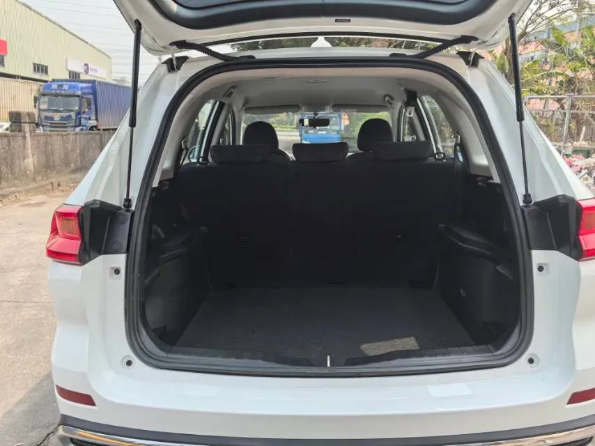 2021 Haval M6 1.5T 150HP L4 7DCT,autocango,china used car exporter,china ev exporter,chinese used car exporter,chinese used ev exporter