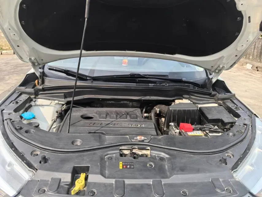 2021 Haval M6 1.5T 150HP L4 7DCT,autocango,china used car exporter,china ev exporter,chinese used car exporter,chinese used ev exporter