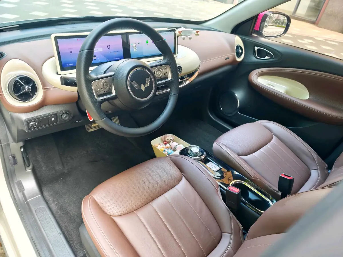 2023 WuLing BinGuo BEV 31.9KWH,autocango,china used car exporter,china ev exporter,chinese used car exporter,chinese used ev exporter