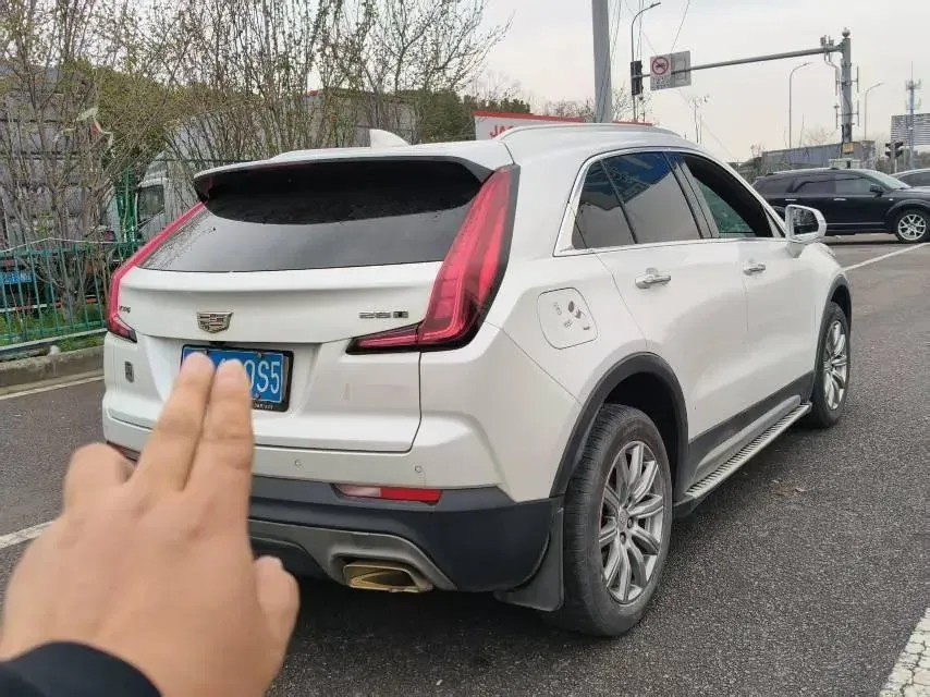 2020 Cadillac XT4 2.0T 237HP L4 9AT,autocango,china used car exporter,china ev exporter,chinese used car exporter,chinese used ev exporter