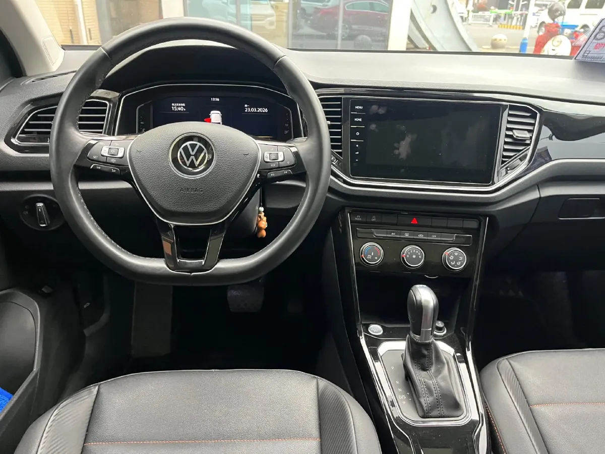 2021 Volkswagen T-Roc 1.4T 150HP L4 7DCT,autocango,china used car exporter,china ev exporter,chinese used car exporter,chinese used ev exporter