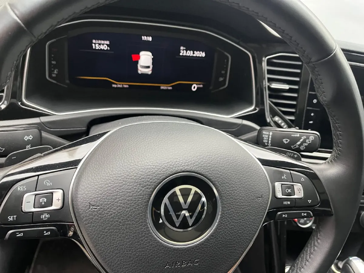 2021 Volkswagen T-Roc 1.4T 150HP L4 7DCT,autocango,china used car exporter,china ev exporter,chinese used car exporter,chinese used ev exporter