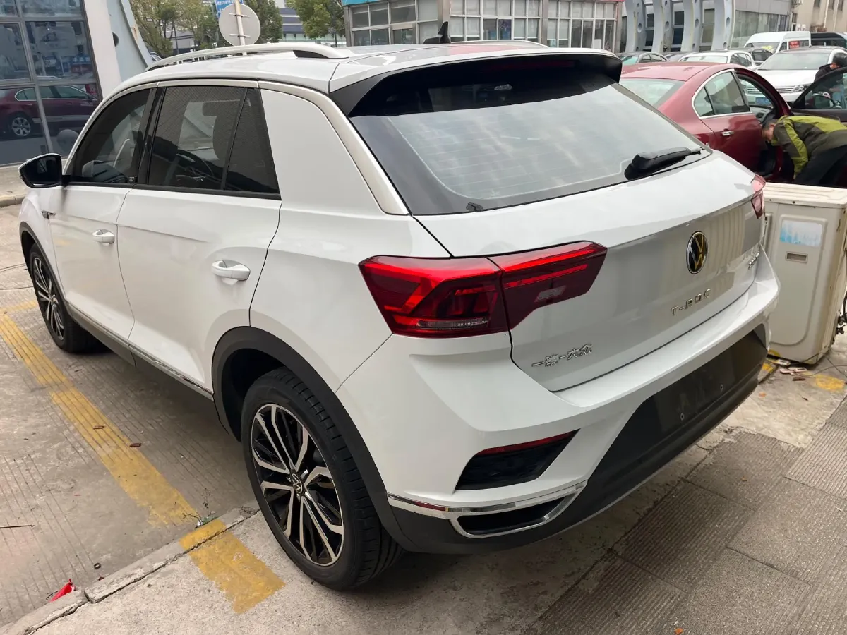 2021 Volkswagen T-Roc 1.4T 150HP L4 7DCT,autocango,china used car exporter,china ev exporter,chinese used car exporter,chinese used ev exporter
