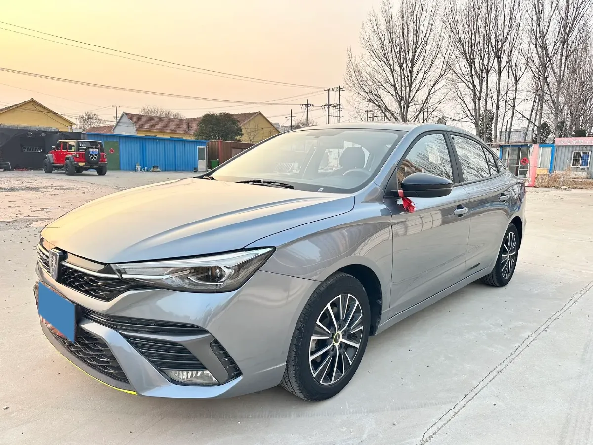 2021 Roewe i5 1.5L 120HP L4 5MT,autocango,china used car exporter,china ev exporter,chinese used car exporter,chinese used ev exporter