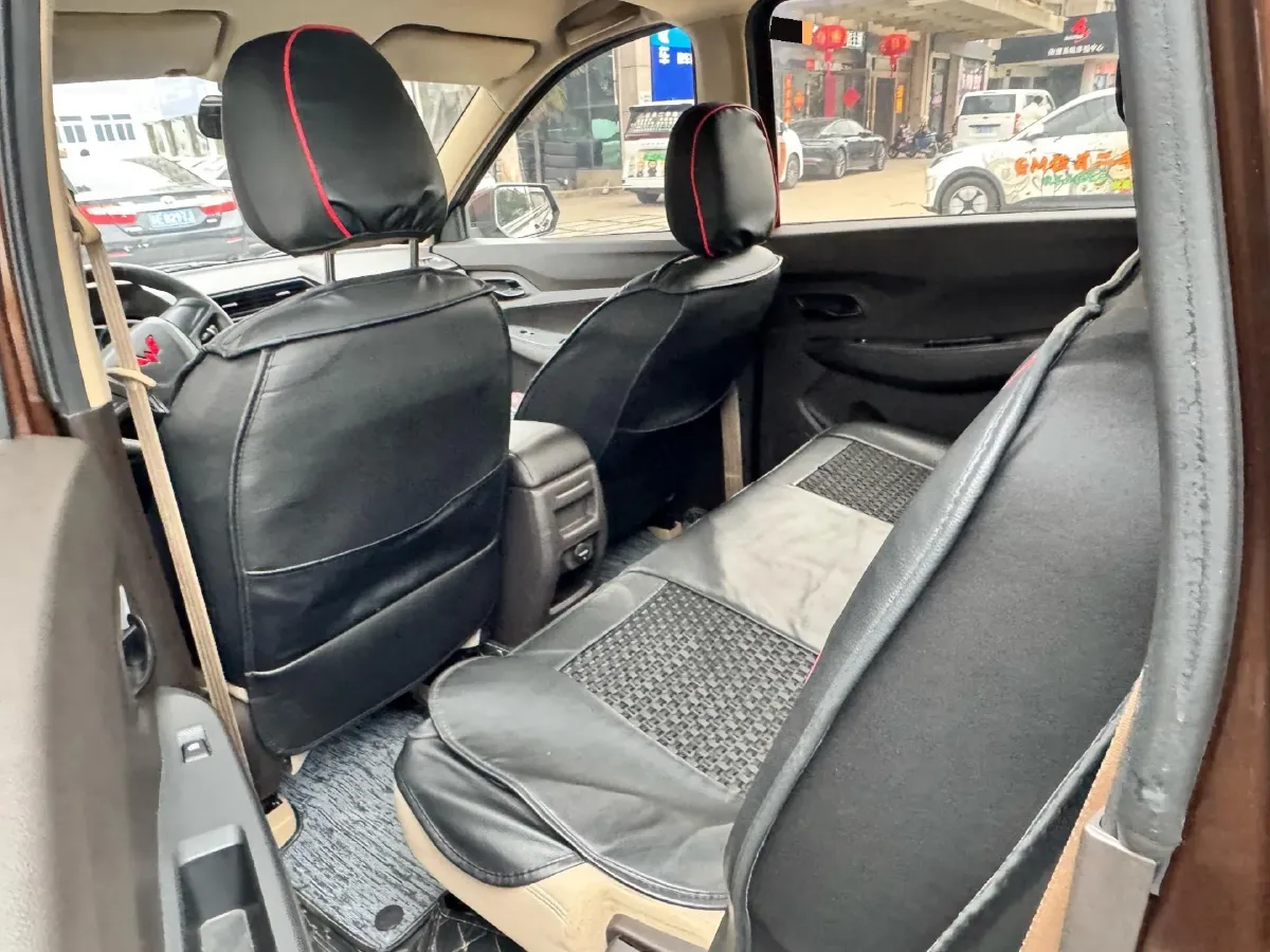 2021 WuLing HongGuang 1.5L 99HP L4 6MT,autocango,china used car exporter,china ev exporter,chinese used car exporter,chinese used ev exporter