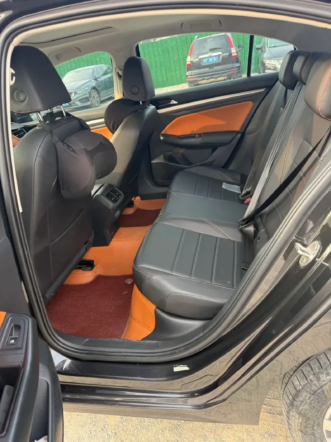 2023 Volkswagen Bora 1.2T 116HP L4 7DCT,autocango,china used car exporter,china ev exporter,chinese used car exporter,chinese used ev exporter