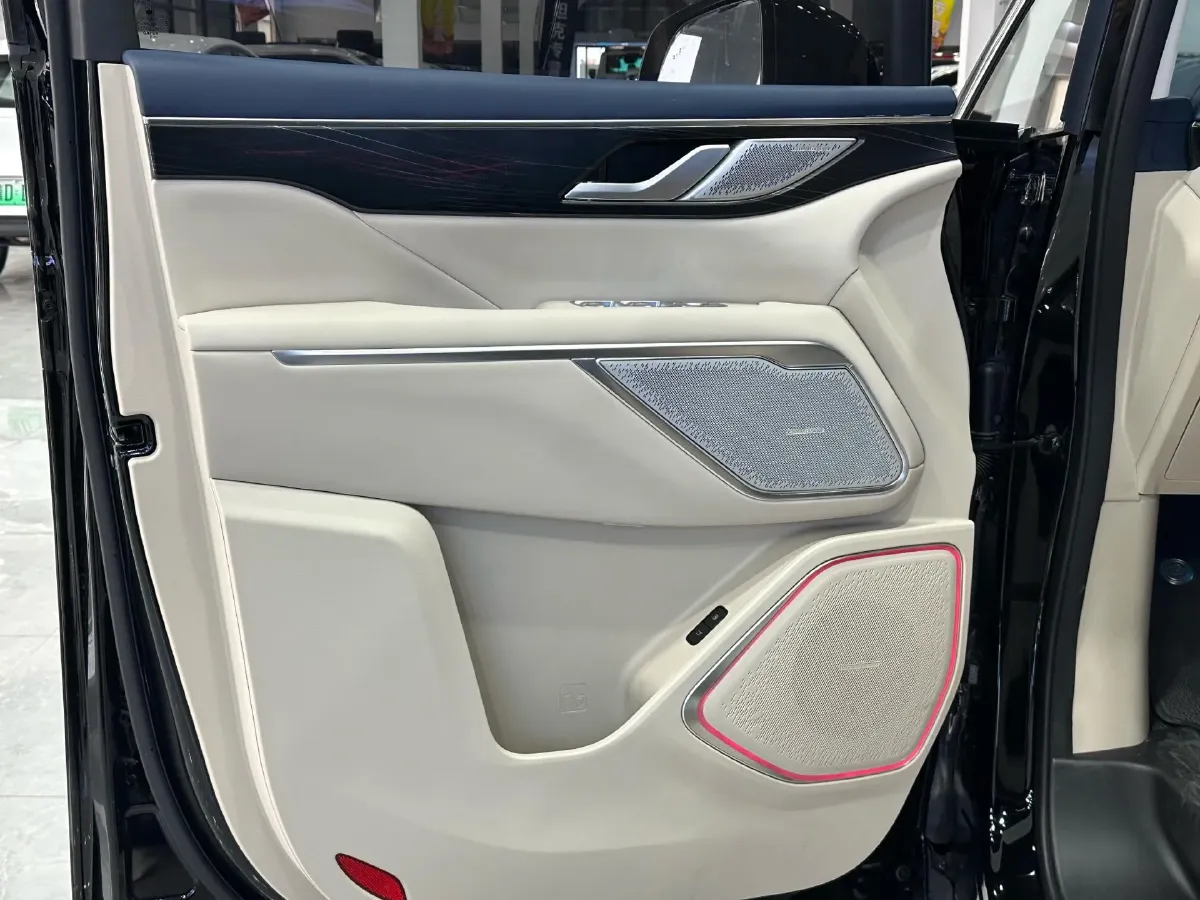 2024 Mercedes-Benz C Class 1.5T 204HP L4 9AT,autocango,china used car exporter,china ev exporter,chinese used car exporter,chinese used ev exporter