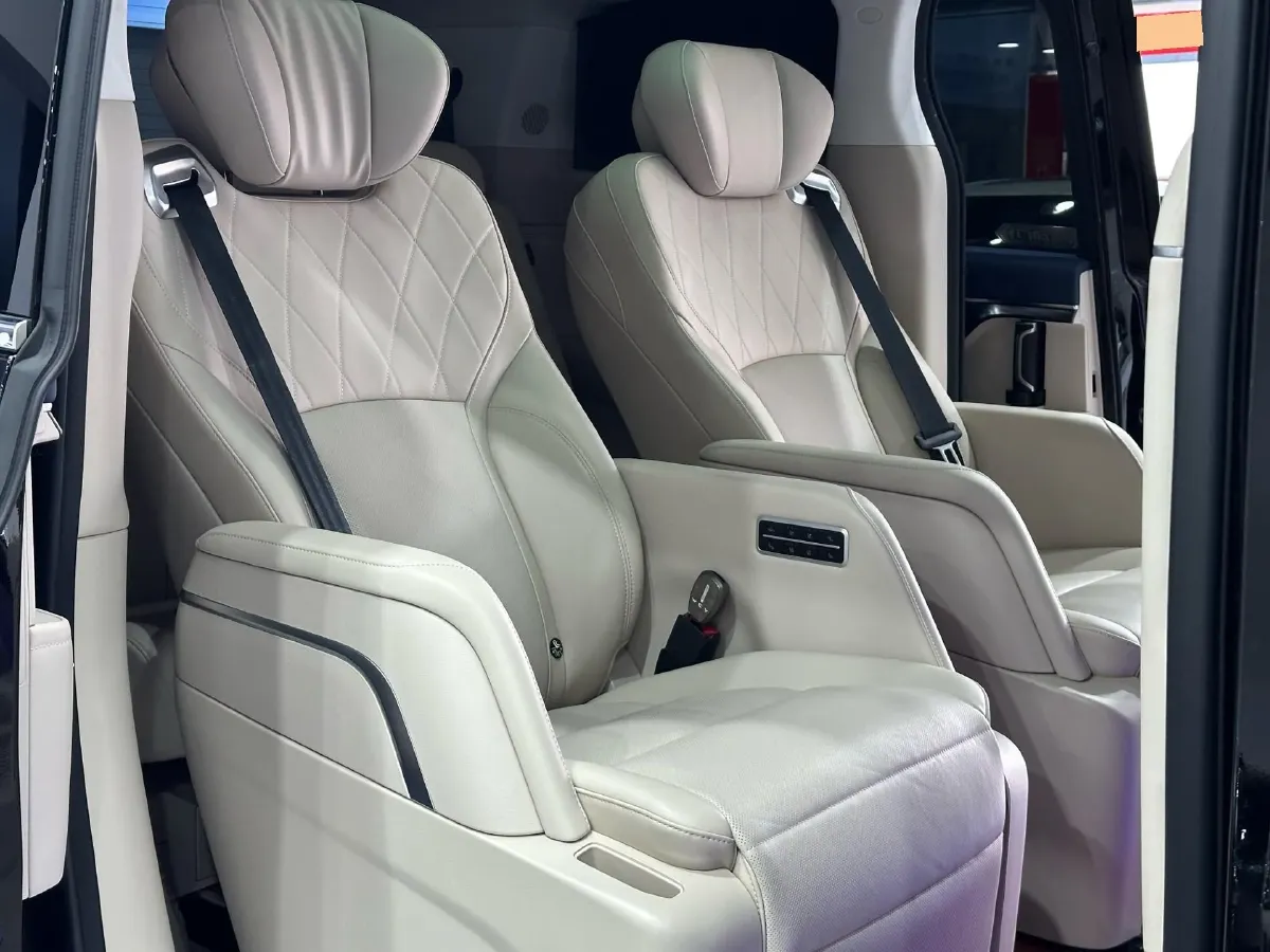 2024 Mercedes-Benz C Class 1.5T 204HP L4 9AT,autocango,china used car exporter,china ev exporter,chinese used car exporter,chinese used ev exporter