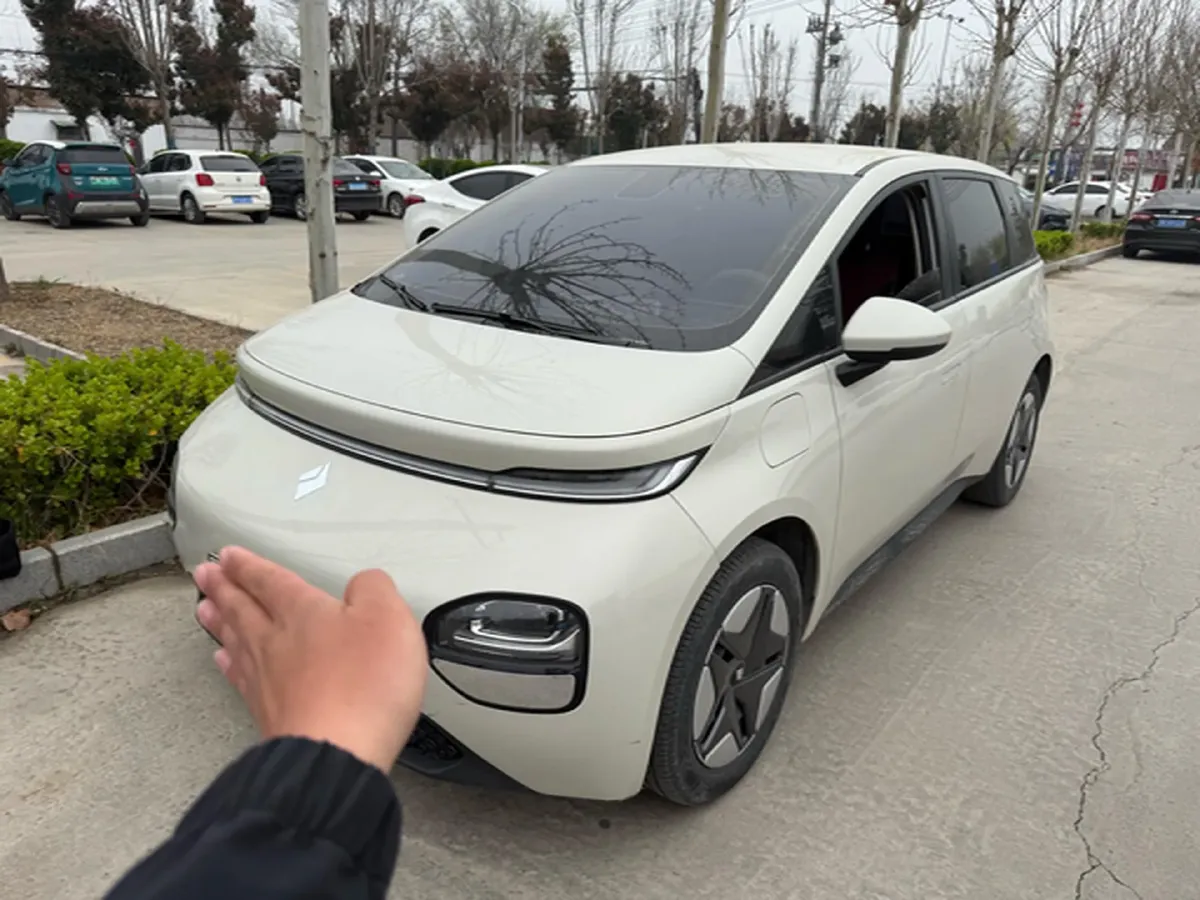 2023 BaoJun Cloud BEV 37.9KWH,autocango,china used car exporter,china ev exporter,chinese used car exporter,chinese used ev exporter