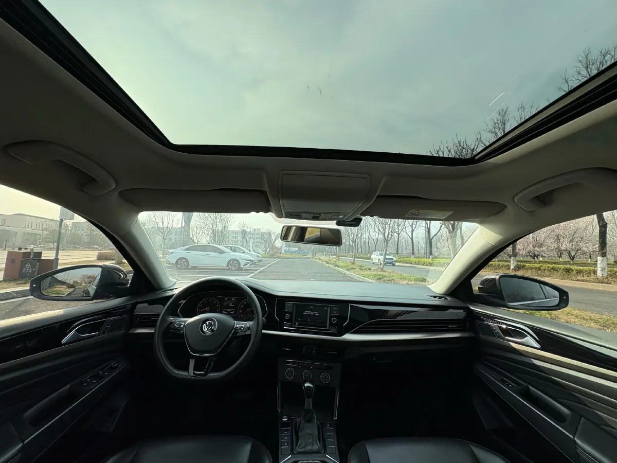 2019 Chevrolet Equinox 1.5T 180HP L4 6AT,autocango,china used car exporter,china ev exporter,chinese used car exporter,chinese used ev exporter