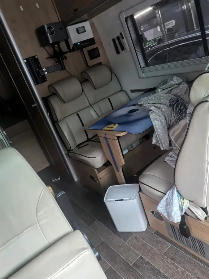 2009 Mitsubishi Outlander 2.4L 170HP L4 CVT,autocango,china used car exporter,china ev exporter,chinese used car exporter,chinese used ev exporter