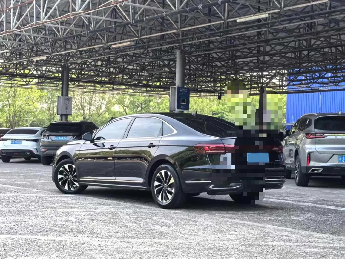2021 Volkswagen Passat 2.0T 186HP L4 7DCT,autocango,china used car exporter,china ev exporter,chinese used car exporter,chinese used ev exporter