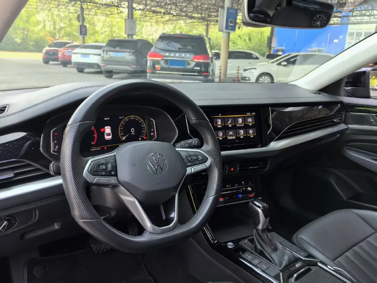 2021 Volkswagen Passat 2.0T 186HP L4 7DCT,autocango,china used car exporter,china ev exporter,chinese used car exporter,chinese used ev exporter