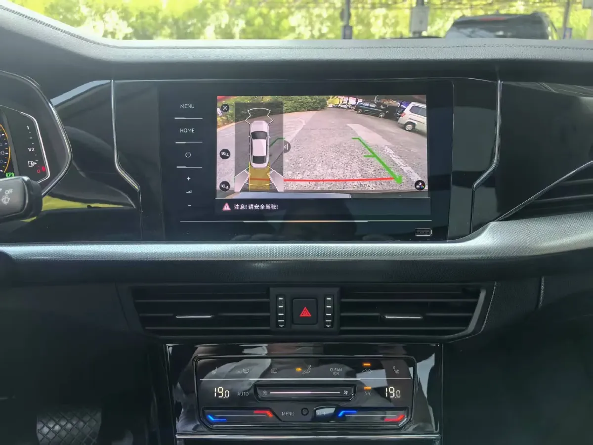 2021 Volkswagen Passat 2.0T 186HP L4 7DCT,autocango,china used car exporter,china ev exporter,chinese used car exporter,chinese used ev exporter