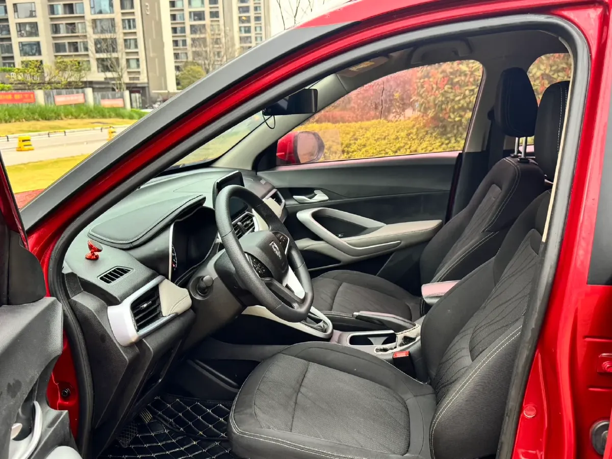 2019 BaoJun 530 1.5T 151HP L4 CVT,autocango,china used car exporter,china ev exporter,chinese used car exporter,chinese used ev exporter