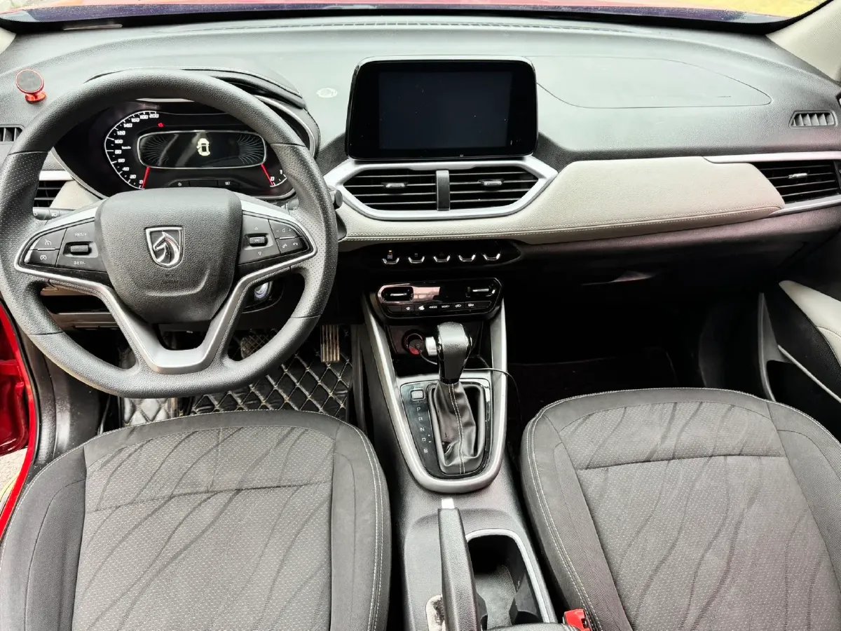 2019 BaoJun 530 1.5T 151HP L4 CVT,autocango,china used car exporter,china ev exporter,chinese used car exporter,chinese used ev exporter