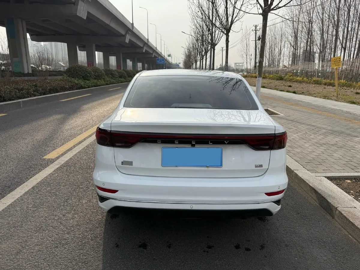 2022 Geely Emgrand 1.5L 114HP L4 CVT,autocango,china used car exporter,china ev exporter,chinese used car exporter,chinese used ev exporter