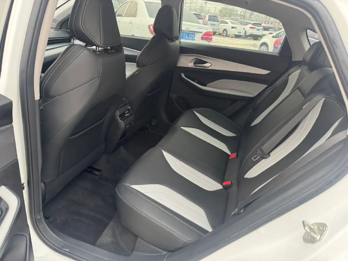 2024 Geely Binray 1.5T 181HP L4 7DCT,autocango,china used car exporter,china ev exporter,chinese used car exporter,chinese used ev exporter