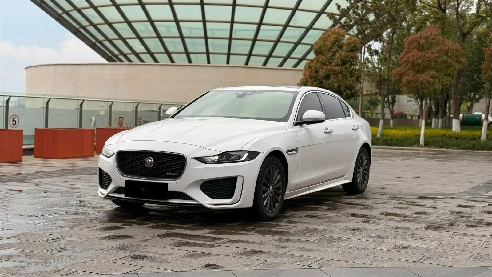 2020 Jaguar XEL 2.0T 200HP L4 8AT,autocango,china used car exporter,china ev exporter,chinese used car exporter,chinese used ev exporter