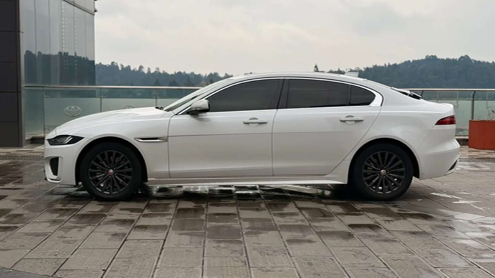 2020 Jaguar XEL 2.0T 200HP L4 8AT,autocango,china used car exporter,china ev exporter,chinese used car exporter,chinese used ev exporter