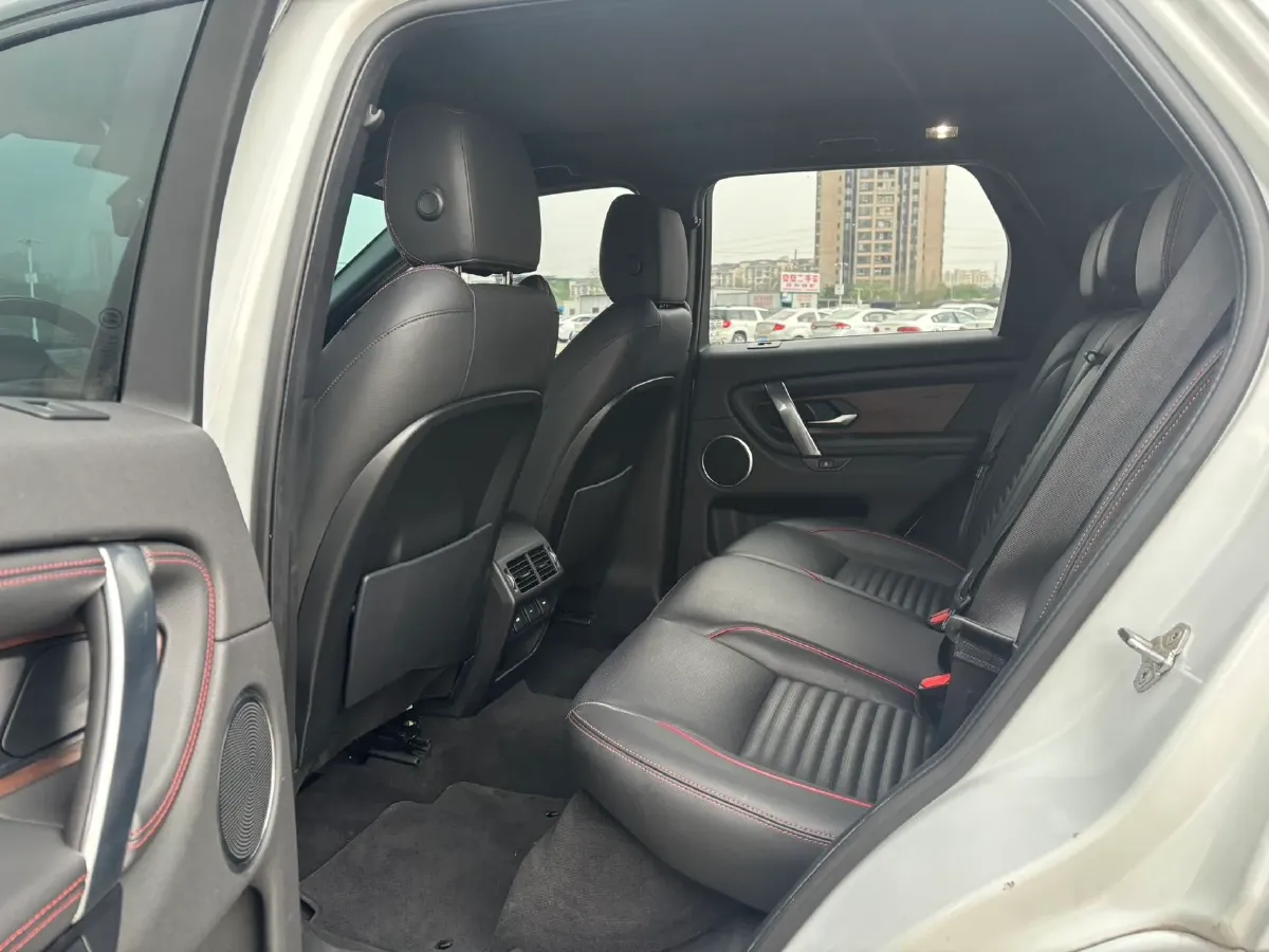 2020 Land Rover Discovery Sport 2.0T 249HP L4 9AT,autocango,china used car exporter,china ev exporter,chinese used car exporter,chinese used ev exporter