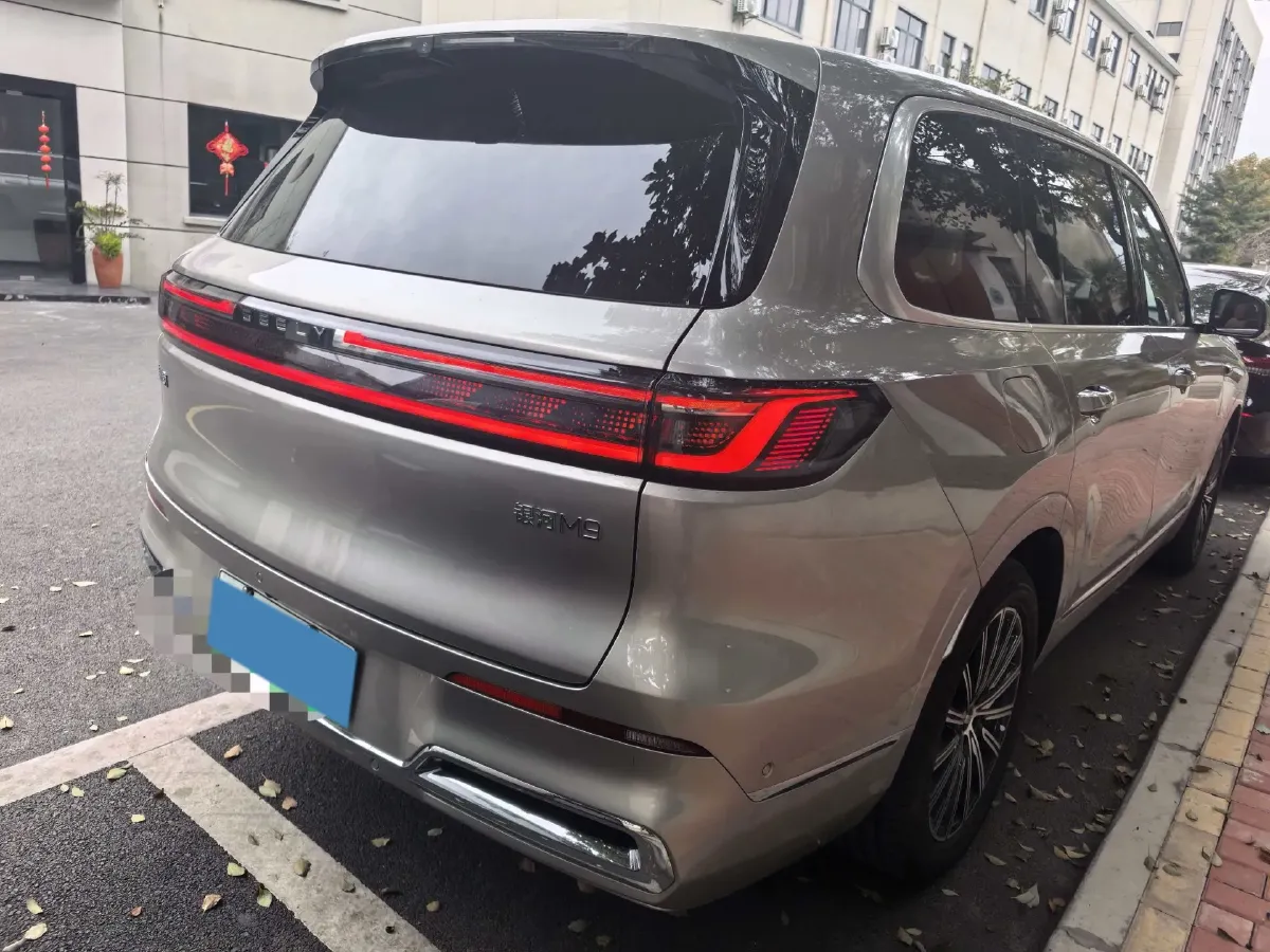 2025 Volkswagen Tiguan L 2.0T 220HP L4 7DCT,autocango,china used car exporter,china ev exporter,chinese used car exporter,chinese used ev exporter