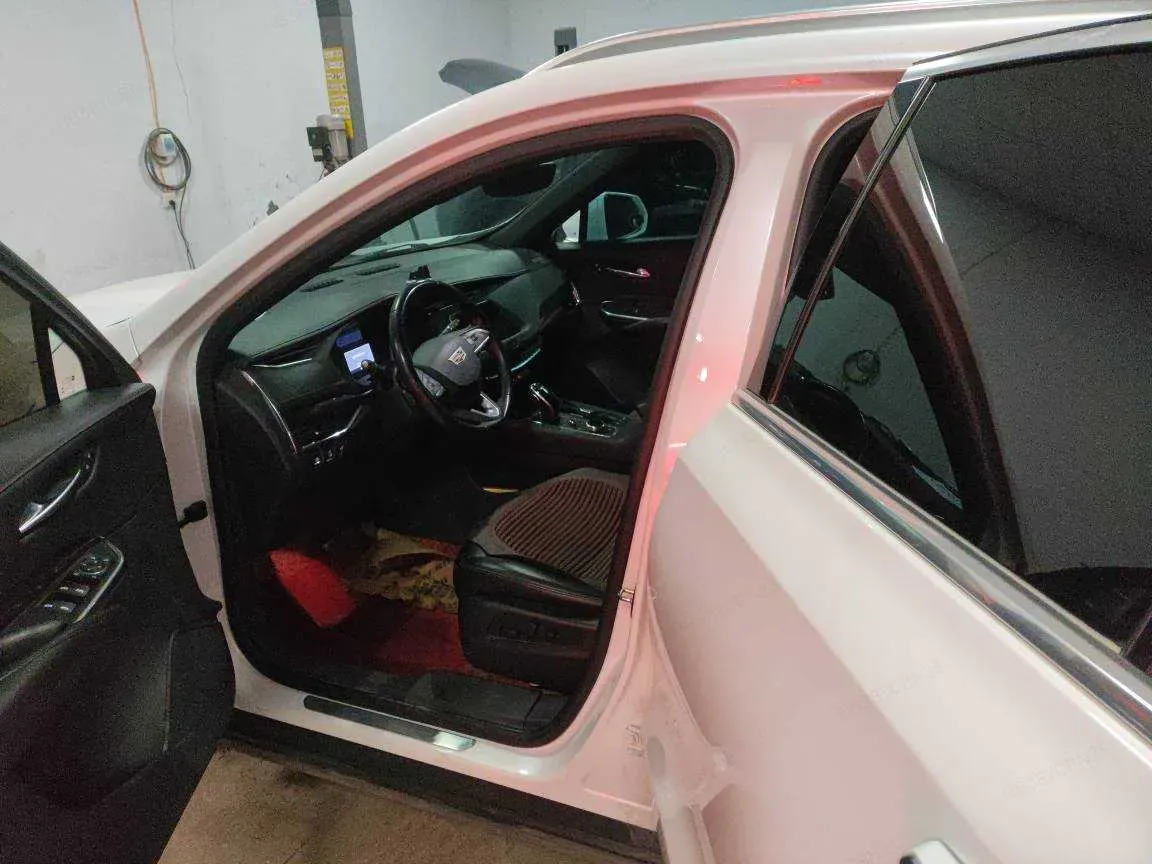 2020 Cadillac XT4 2.0T 237HP L4 9AT,autocango,china used car exporter,china ev exporter,chinese used car exporter,chinese used ev exporter