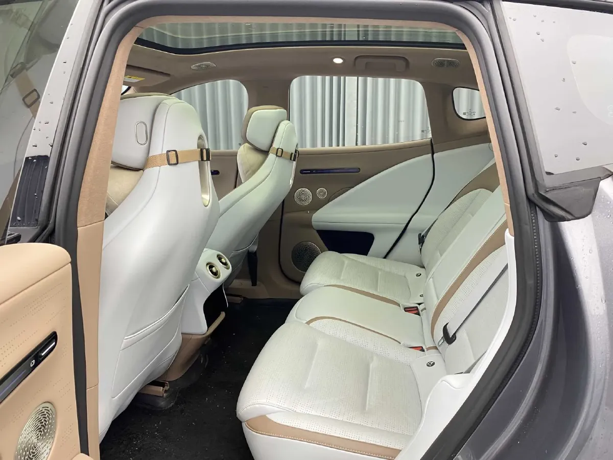 2024 Avatr 07 BEV 82.16KWH,autocango,china used car exporter,china ev exporter,chinese used car exporter,chinese used ev exporter