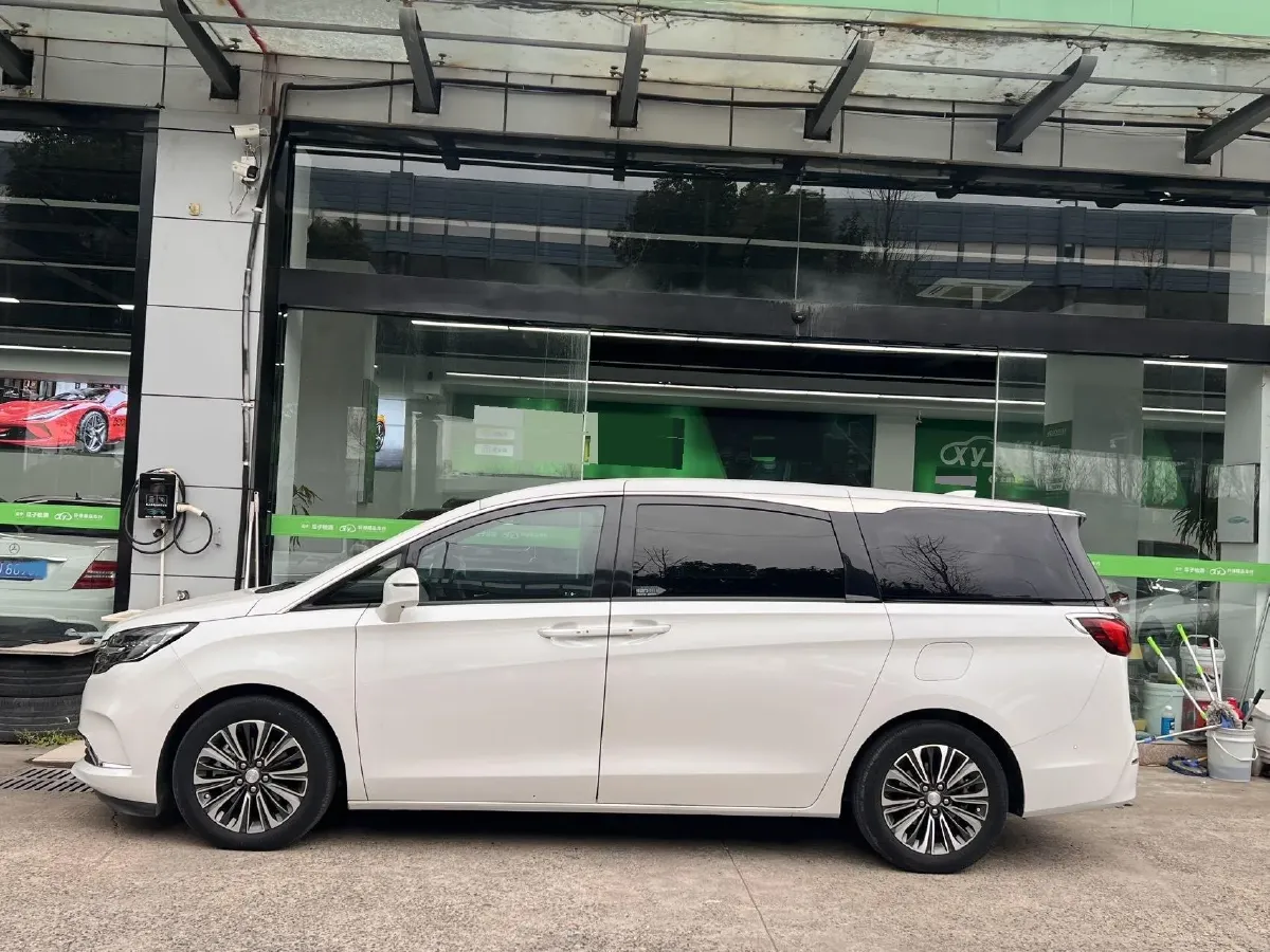 2021 Buick GL8 2.0T 237HP L4 9AT,autocango,china used car exporter,china ev exporter,chinese used car exporter,chinese used ev exporter