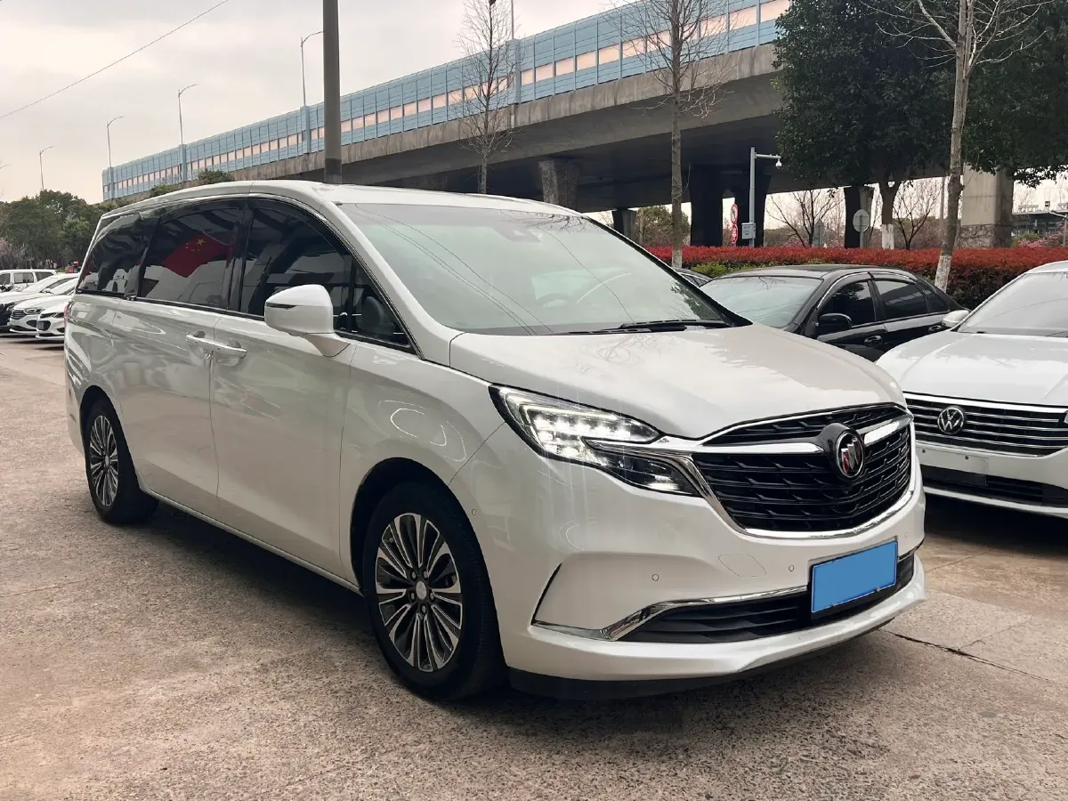 2021 Buick GL8 2.0T 237HP L4 9AT,autocango,china used car exporter,china ev exporter,chinese used car exporter,chinese used ev exporter