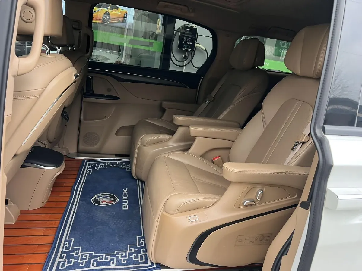 2021 Buick GL8 2.0T 237HP L4 9AT,autocango,china used car exporter,china ev exporter,chinese used car exporter,chinese used ev exporter