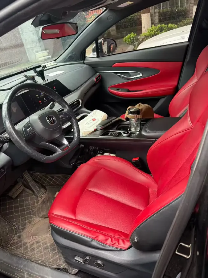 2020 ChangAn UNI-T 1.5T 180HP L4 7DCT,autocango,china used car exporter,china ev exporter,chinese used car exporter,chinese used ev exporter