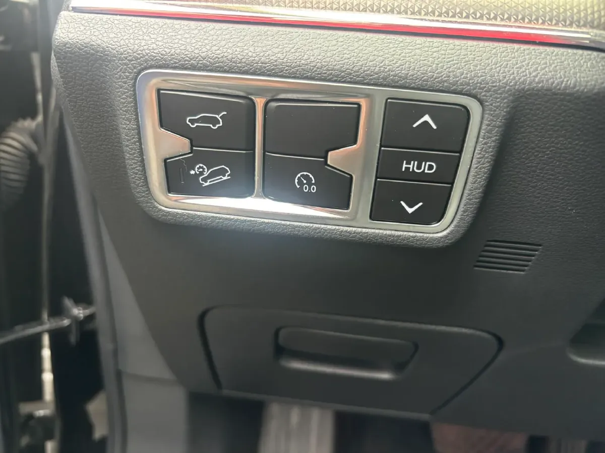 2022 HongQi HS5 2.0T 224HP L4 6AT,autocango,china used car exporter,china ev exporter,chinese used car exporter,chinese used ev exporter