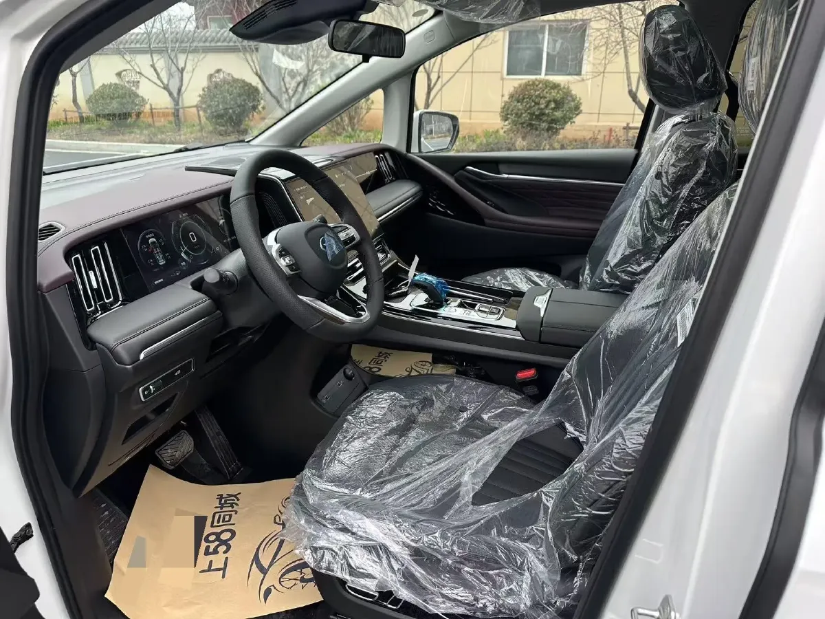 2024 GAC Trumpchi M8 2.0T 252HP L4 8AT,autocango,china used car exporter,china ev exporter,chinese used car exporter,chinese used ev exporter